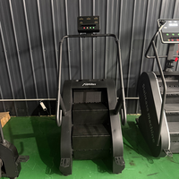 Appareil de fitness commercial : Stepmill, simulateur d'escalade pour salle de sport