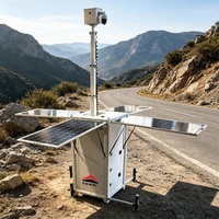 Tour de sécurité solaire portable et durable avec 4 batteries gel 150Ah pour la surveillance des chantiers