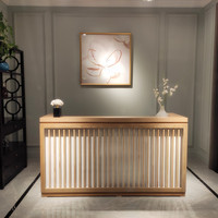 Meubles de magasin de détail en bois massif sur mesure, comptoir de réception pour salon de beauté