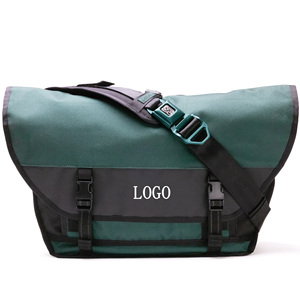 Bolsa de Mensajero para Patinaje, Personalizada, de Nailon Reciclado 1050D, 24L, Verde, para Hombre - Product Image 3