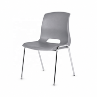 Chaise d'école monobloc en plastique moulé bleu empilable pour élèves du primaire et du collège