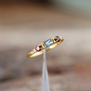 Anello con Design Floreale Geometrico, Stile Minimalista per Donne - Product Image 6