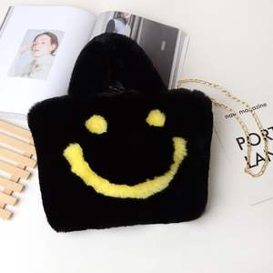 حقائب نسائية مصنوعة من الفرو المخفّم بأرخص سعر متوفرة بأفضل سعر من المصنع وكيل مشتريات للمنتجات - Product Image 1