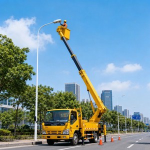 <span class=keywords><strong>Camion</strong></span>-nacelle diesel à flèche télescopique hydraulique pour travaux en hauteur et entretien de construction - Product Image 2
