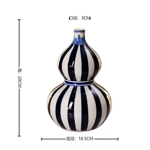 Ensemble de vases en céramique rayés bleu et blanc, pichet et gobelet en porcelaine peints à la main, décoration d'intérieur chinoiserie moderne - Product Image 5