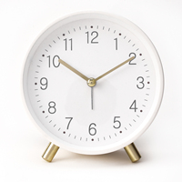 Réveil silencieux circulaire minimaliste blanc de 4 pouces avec boîtier métallique, affichage à aiguilles, fonction veilleuse, fonctionne avec piles AA, pour bureau