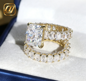 Bijoux fins à la mode pour femmes, bague éternelle en or jaune 14 carats avec émeraude taille 3x4 mm, bague en diamant moissanite - Product Image 2