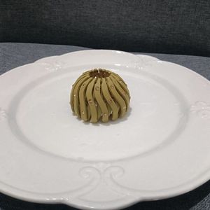 ที่คาดผมทรงโดนัทสำหรับฤดูร้อน แบบไม่ต้องใช้กิ๊บ สำหรับทำผมทรง Messy Bun หรือผมหางม้าสูง พร้อมดีไซน์ประดับคริสตัลวิบวับ สำหรับสั่งซื้อจำนวนมาก - Product Image 3