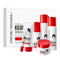 Ensemble de soins de la peau du visage éclaircissant à l'acide kojique OEM, kit de soin du visage hydratant, boîte cadeau nourrissante et réparatrice