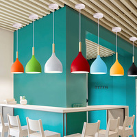 Lustre LED en fer de style nordique à trois têtes, design moderne et épuré pour restaurant, salle à manger, bar, boutique, petite utilisation au chevet