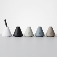 Bouteilles de diffuseur à roseaux en céramique vides personnalisées OEM, écologiques, pour décoration de luxe et cadeau