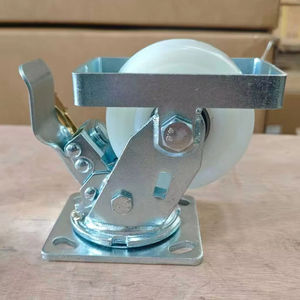 Schwenkbares Industrierad mit hoher Tragfähigkeit aus Stahl mit Nylonrad, Zehenschutz und Bremse - Product Image 3