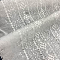 Shaoxing Fabricant 100% Coton 130gsm Confortable Respirant Rayure Motif Géométrique Tissu De Broderie Pour T-shirt D'été
