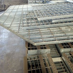 Grille en acier galvanisé/alliage d'aluminium robuste 40 x 5 mm haute résistance anti-corrosion pour la construction d'appartements et de villas - Product Image 3
