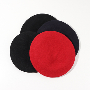 قبعة بيريه فرنسية جديدة للجنسين لعام 2026 من الصوف بلون زيتوني مع طباعة تكتيكية للاستخدام اليومي والرسمي - Product Image 5