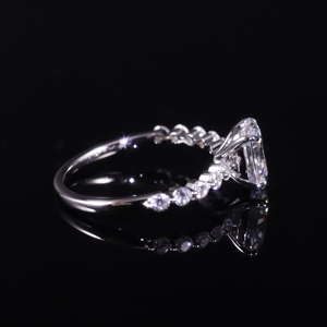 <span class=keywords><strong>Testeur</strong></span> de diamant certifié GRA Moissanite VVS 6x8mm taille ovale pavé flottant <span class=keywords><strong>or</strong></span> blanc pur 14k <span class=keywords><strong>18</strong></span> <span class=keywords><strong>carats</strong></span> bague pour femme - Product Image 4