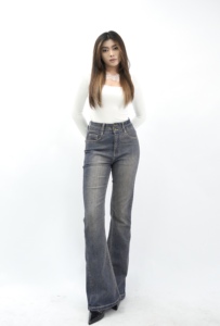 Bring Back Iconic Retro Vibes Blue Pantalones vaqueros acampanados de cintura alta 8831 Comodidad durante todo el día Encanto elegante Favorecedor Aspecto atemporal - Product Image 5