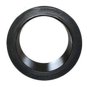 Neumático Sólido 28x16x22 para Remolques de Placas de Acero, Patrón Liso, Tipo Diagonal - Product Image 1