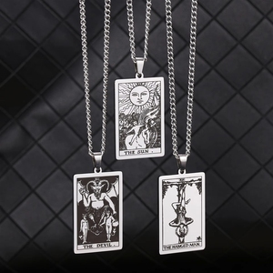 Collar <span class=keywords><strong>con</strong></span> Colgante de Carta del Tarot Rider Waite, Grabado Láser, Astrologí<span class=keywords><strong>a</strong></span>, Adivinación, Amuleto Mágico, Joyerí<span class=keywords><strong>a</strong></span> de Acero Inoxidable para Mujeres y Hombres - Product Image 5