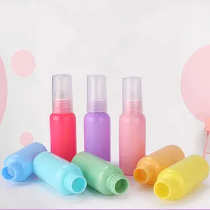 Toptan PET plastik yuvarlak 10ml 30ml 50ml renkli sıvı parfüm macaron sprey şişesi