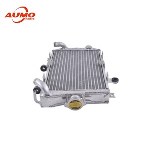 Radiateur de refroidissement de pièces de moteur de Scooter de moto de technologie de pointe 17710-26J00-000 pour <span class=keywords><strong>SUZUKI</strong></span> BURGMAN <span class=keywords><strong>650</strong></span> AN650 2013 - <span class=keywords><strong>2018</strong></span> - Product Image 2