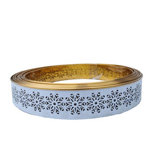 Punch <span class=keywords><strong>o</strong></span> not Punch puede <span class=keywords><strong>ser</strong></span> bobina de cinta de aluminio perforada recubierta de color personalizado para Letras de canal - Product Image 1