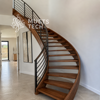 Escalier Courbé : Solution Technique de Fabrication Professionnelle pour une Esthétique Architecturale de Villa Moderne