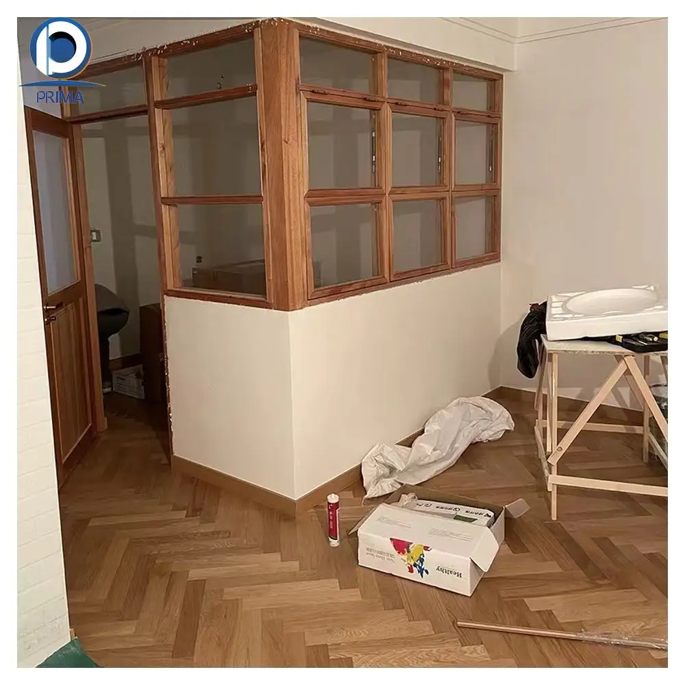 Prima espagnolette pour fenêtres en bois Verre commercial extérieur Bois massif Cadre de fenêtre fixe Vitrine porte battante prix