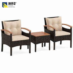 Ensemble <span class=keywords><strong>de</strong></span> meubles <span class=keywords><strong>de</strong></span> patio extérieur 3 pièces, fauteuils en osier, table d'appoint avec plateau en bois, coussin en rotin crème pour <span class=keywords><strong>jardin</strong></span> - Product Image 1