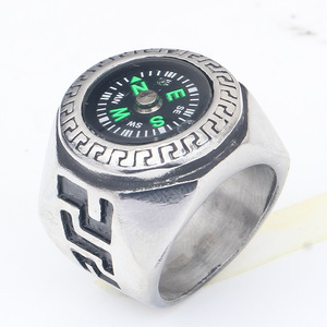 Bague boussole EDC ronde de 22 mm pour homme avec aiguille orientée vers le nord, en acier inoxydable plaqué, design géométrique, bijou pour usage extérieur - Product Image 2