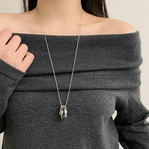 Collana da Donna in Acciaio Inossidabile Placcato Oro 18K con Cerchi Russi Intrecciati, Impermeabile e Antiossidante - Product Image 5