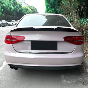 สปอยเลอร์หลังทรง Ducktail สำหรับ Audi A4 S4 B8 ปี 2009-2016 สีดำ Piano Black ลายคาร์บอนไฟเบอร์ วัสดุ ABS สำหรับตกแต่งภายนอก - Product Image 2