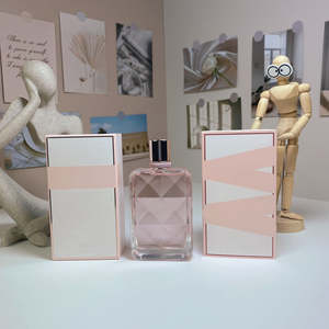 <span class=keywords><strong>Parfum</strong></span> pour femme <span class=keywords><strong>de</strong></span> marque très vendu, <span class=keywords><strong>parfum</strong></span> longue durée, <span class=keywords><strong>parfum</strong></span> original <span class=keywords><strong>de</strong></span> créateur, 80 ml, <span class=keywords><strong>grossiste</strong></span> en parfums - Product Image 1