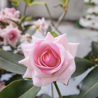 Bros Modern Mawar Buatan dari Kain Beludru Wanita KEMIN Buatan Tangan Berkualitas Tinggi Aksesori Dada Elegan untuk Ulang Tahun Pernikahan Hari Valentine.