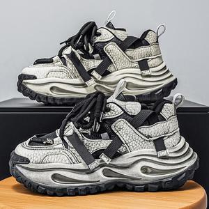 Zapatos de Hombre Estilo Vintage Primavera 2026, Zapatos Casuales Extremadamente Populares con Suelas Gruesas y Tacones Elevados, Zapatos Deportivos - Product Image 1