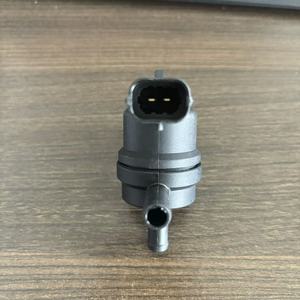 Válvula Solenoide Hyundai Kia 28910-3C200 para Filtro de Carbón, Puerto de 1/2 Pulgada, Medio de Gas - Product Image 2