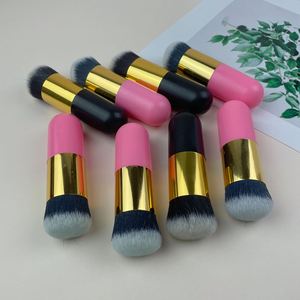 แปรงแต่งหน้าขนาดพกพา Pudgy ขนแปรงสังเคราะห์วีแกนไม่ดูดซับน้ำ ด้ามจับแบบ OEM สำหรับรองพื้นชนิดน้ำ/บีบีครีมแบบไม่มีน้ำมัน/มิเนอรัล - Product Image 5