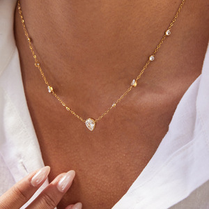 Collar de circonita con diseño de gota de agua, cadena de oro, colgante solitario, uso diario, engaste de bisel, geometría - Product Image 3