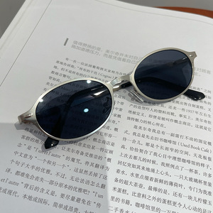 XUEDIAO 2025 Vintage Fashion Punk <b>Sunglasses</b> Unisex <b>Retro</b> Metal Gold Full Rim Frame UV400 Lenses Trendy Transparent - Product Image 4