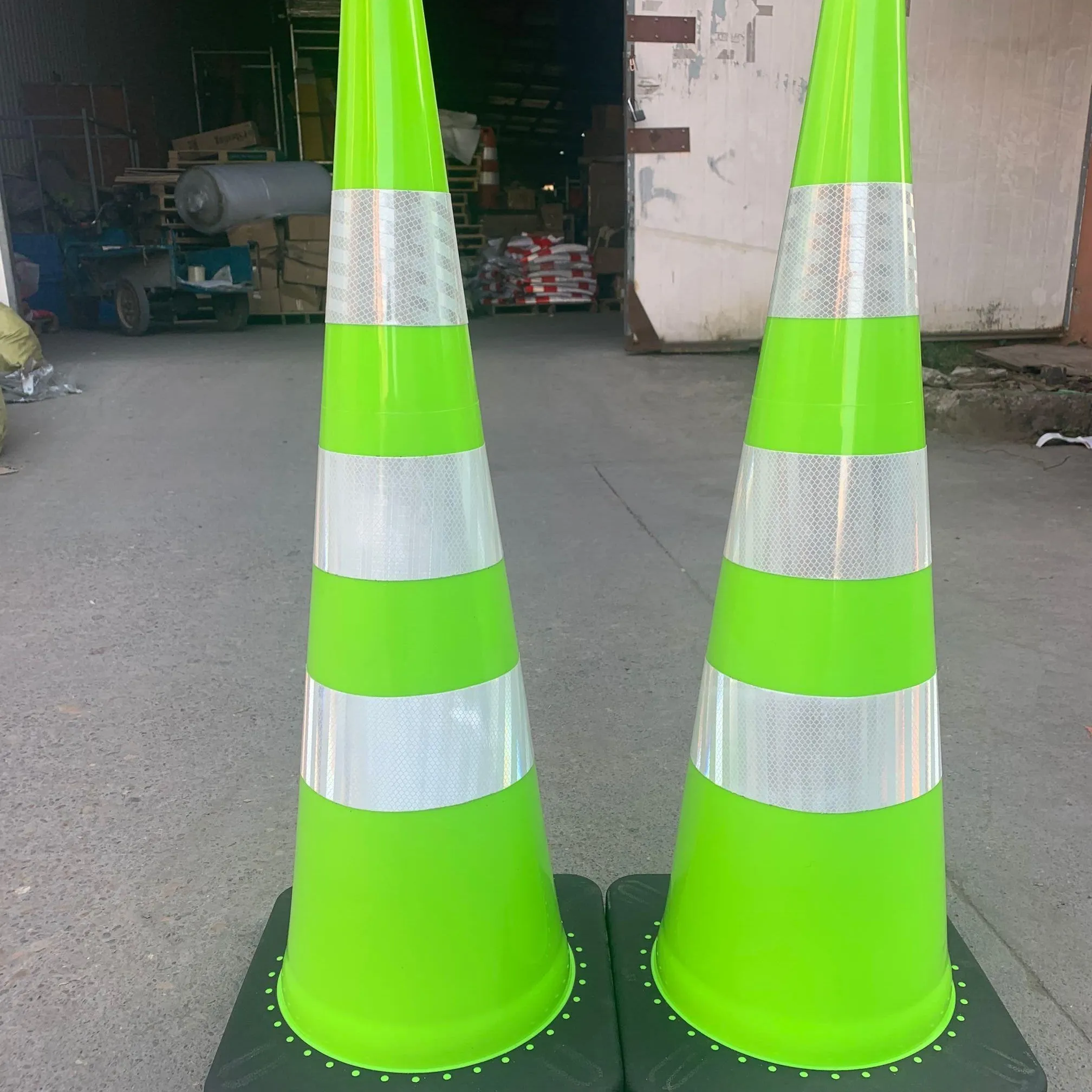 LOGO fluorescente strada 28 pollici colore verde cono di traffico coni in PVC sicurezza/sicurezza in plastica