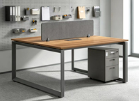 Bureau de travail partagé pour deux personnes avec écran de séparation acoustique, structure de support en métal pour espace de travail ouvert