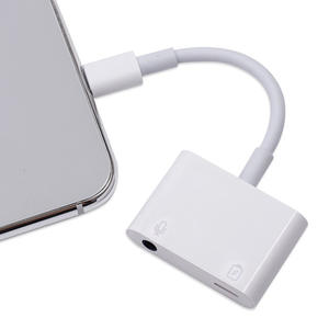 Популярный адаптер-разветвитель 2-в-1 для зарядки и аудио: двойной разъем для наушников Aux для iPhone/iPad (серия iOS), L на L + 3,5 мм - Product Image 3