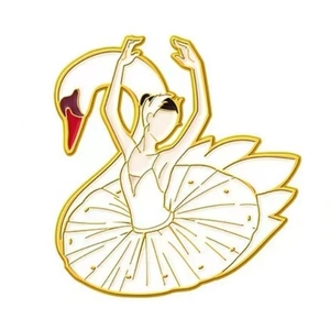 Una ragazza che balla il balletto cigno bianco e cigno nero Set personalizzato spilla da bavero studenti di danza di laurea regali commemorativi in metallo - Product Image 4