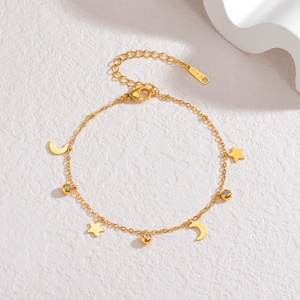 Pulsera <span class=keywords><strong>de</strong></span> Titanio Chapada en Oro <span class=keywords><strong>de</strong></span> 18K <span class=keywords><strong>de</strong></span> Alta Gama para Mujer, <span class=keywords><strong>con</strong></span> Diseño Geométrico <span class=keywords><strong>de</strong></span> Estrella, Luna, Corazón y Mariposa, <span class=keywords><strong>con</strong></span> Piedras <span class=keywords><strong>de</strong></span> Circonio - Product Image 1