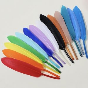 Plumes d'oie blanches naturelles brutes de 10-15 cm (4-6 pouces) – Lot de 100 pour DIY, chapeaux, cadeaux <span class=keywords><strong>et</strong></span> emballages – Vente en gros - Product Image 2