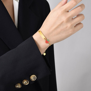 Braccialetto con Charm a Forma di Fragola per Bambini, Placcato <span class=keywords><strong>Oro</strong></span> in Acciaio Inossidabile, Personalizzabile con Incisione - Product Image 5