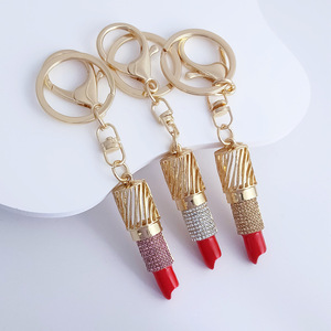 Elegant Style Fashion Simulated Lipstick Keychain Crystal Key Chain New Hollow Metal Pendant with Crafts Bag Wholesale