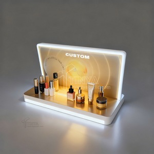 Espositore per Profumi in Acrilico, Stand di Lusso Dorato per Cosmetici con Illuminazione LED, Espositore in Acrilico per Trucchi - Product Image 5