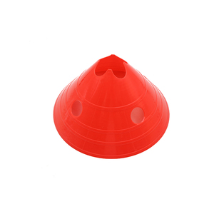 En gros, Cônes d'agilité de football Umbo de 6 pouces de hauteur, à double usage (obstacle et cône), pour herbe haute, livrés avec sangle d'épaule - Product Image 5