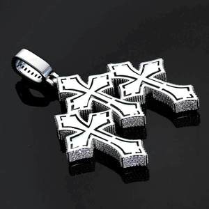 Pendentif Moissanite Fleur de Lys glacé en Argent Sterling 925 VVS, avec motif dague, épée, armoiries royales, médaillon vintage orné et brillant - Product Image 4